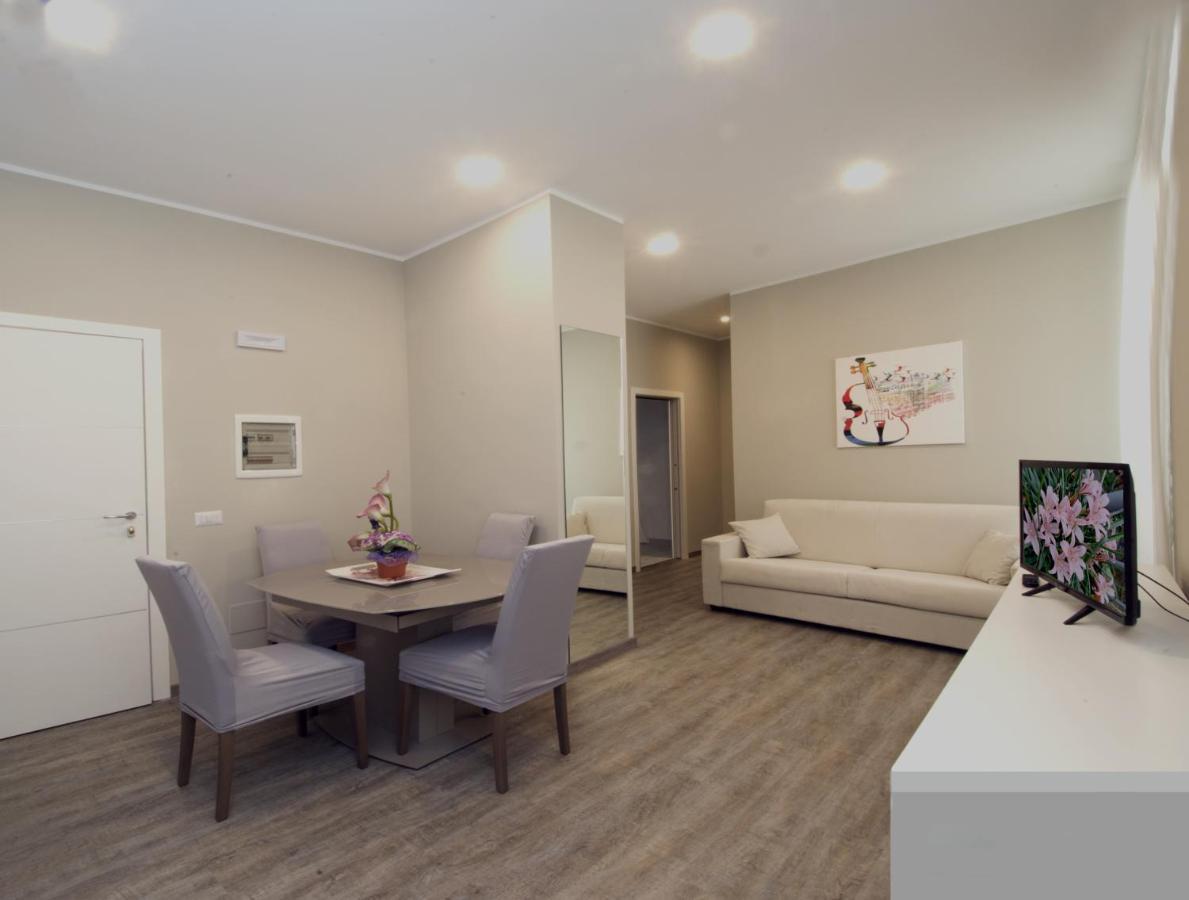 Suite with Balcony,997378869:JPEG